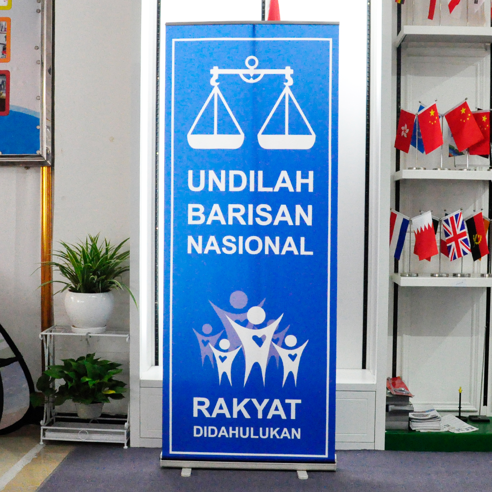 Roll up banner