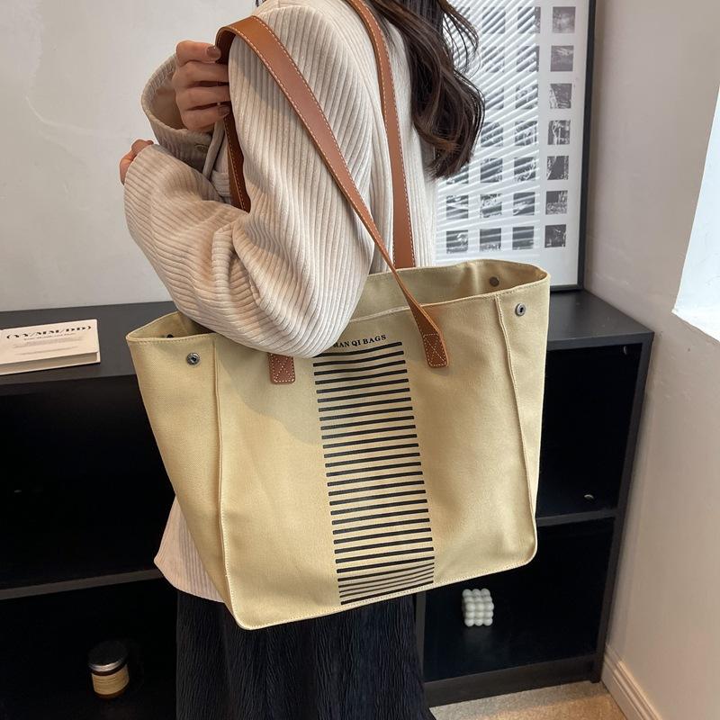 Wholesale Women’s Shoulder Bags Tote Bags Logo,Suitable For Daily Life