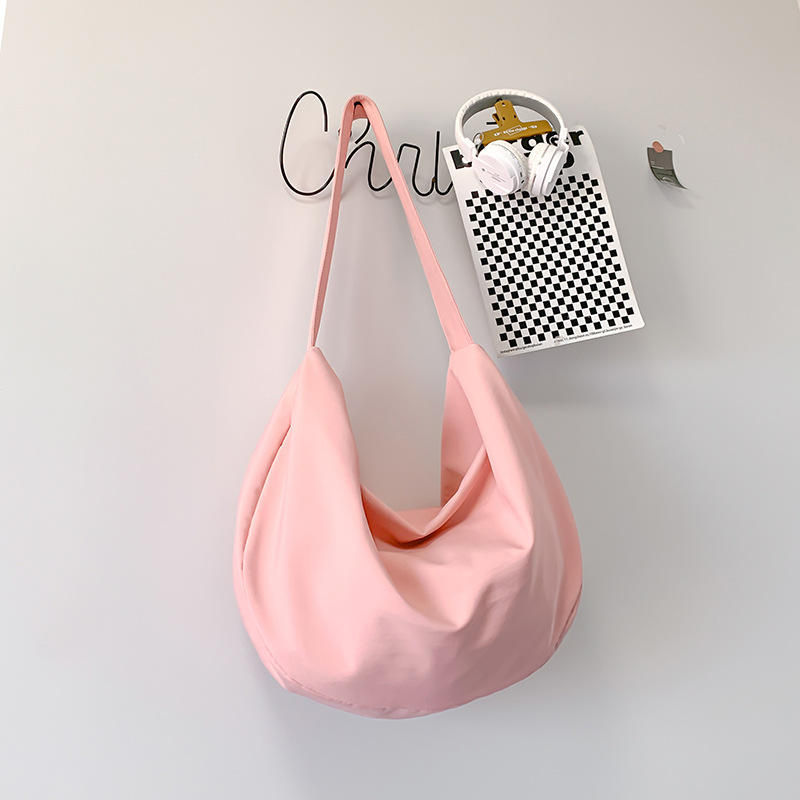 Large Capacity Custom Logo Shoulder Bag Fashion Literary Nylon Messenger Bag