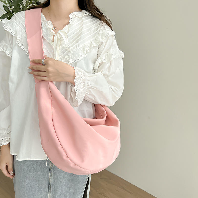 Large Capacity Custom Logo Shoulder Bag Fashion Literary Nylon Messenger Bag
