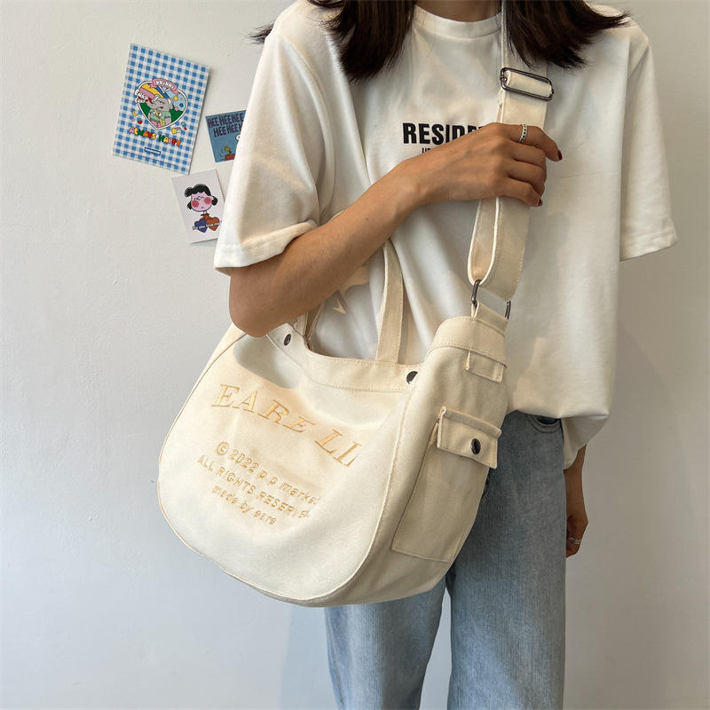 Large Capacity Embroidered Canvas Bag Fashion Personality Single Shoulder Messenger Bag