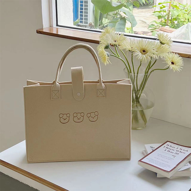 New design Eco-friendly Cute Bear Felt Tote Bag With Custom Logo For Shopping