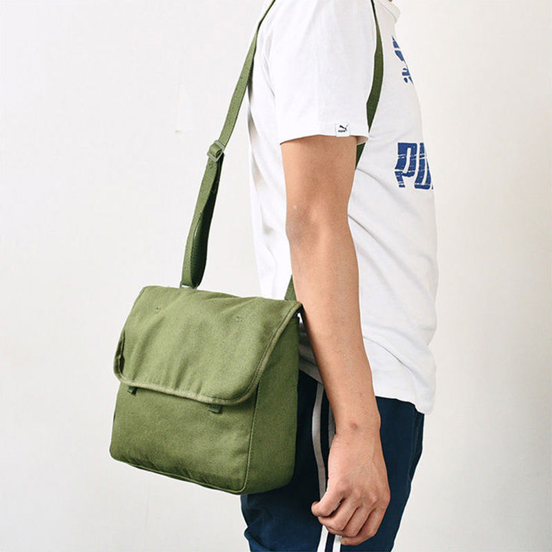 Spot Wholesale Nostalgic Retro Messenger Bag Large Capacity Military Style Travel Bag