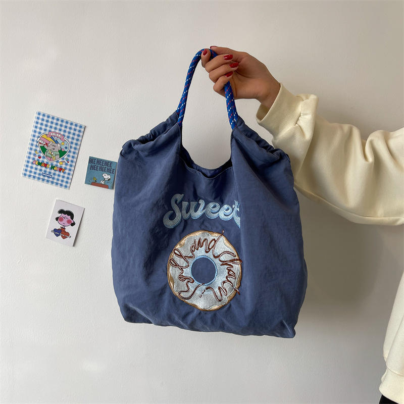 Fashion Matching Custom Embroidered Flower Handbag Niche Design Hand-carried Shopping Bag