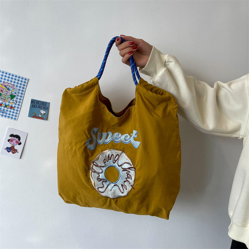Fashion Matching Custom Embroidered Flower Handbag Niche Design Hand-carried Shopping Bag