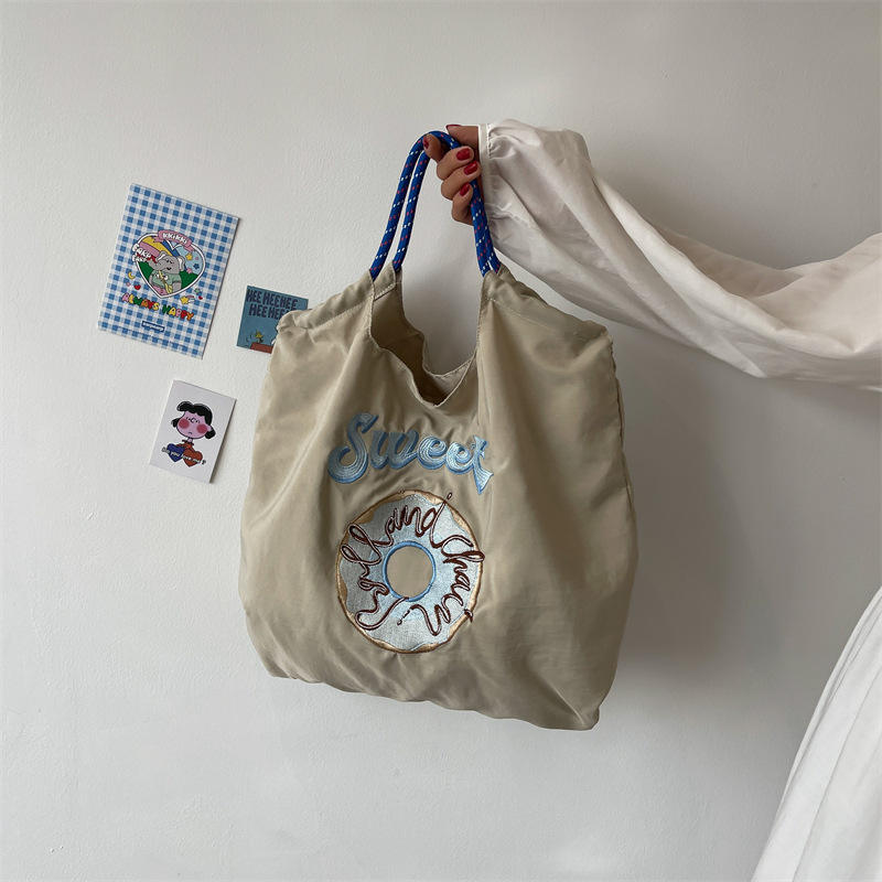Fashion Matching Custom Embroidered Flower Handbag Niche Design Hand-carried Shopping Bag