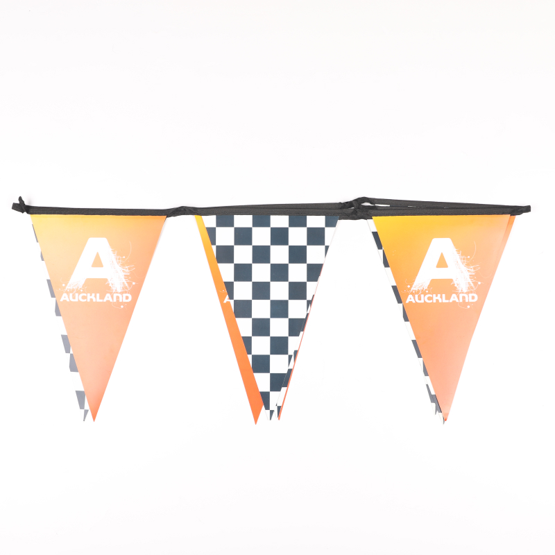 Triangular string flag