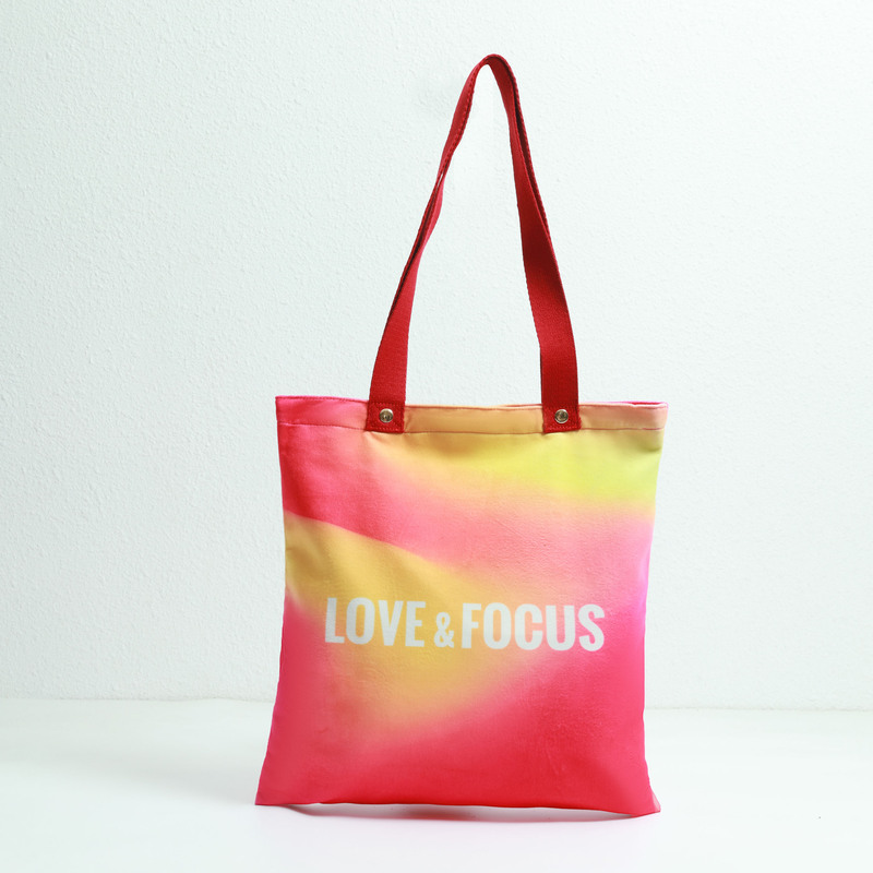 Gradient color canvas bag with studs