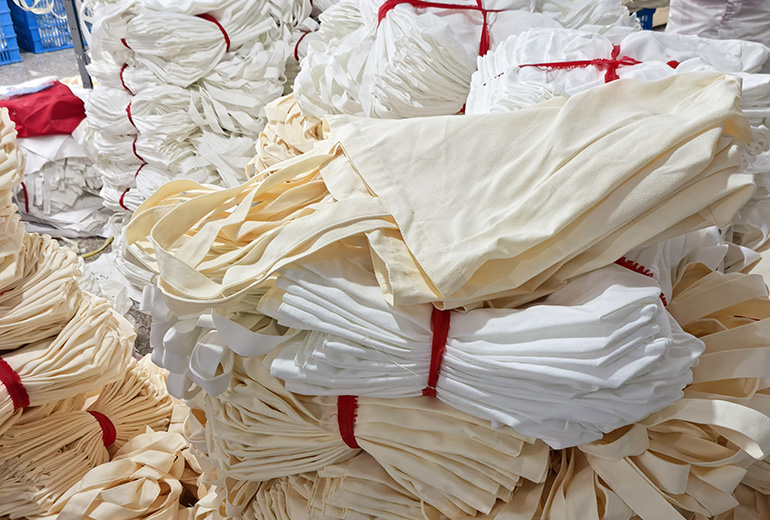 Duchos 12,000 Blank Canvas Bags for Wholesale Distribution