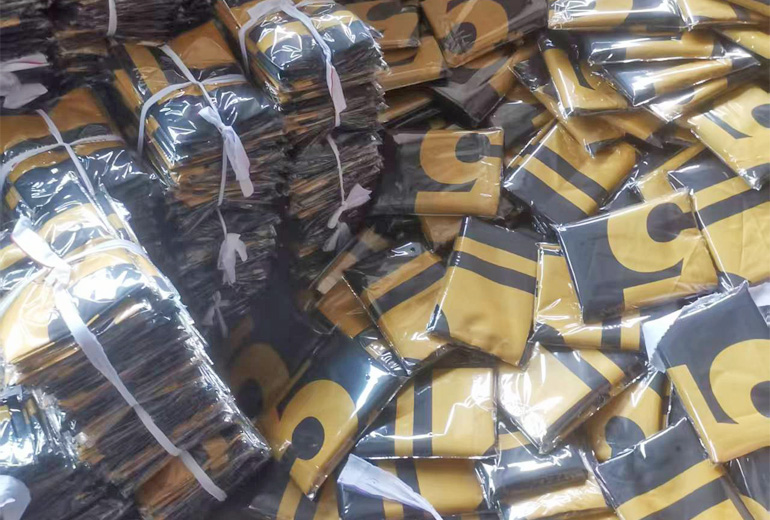 OASIS Band:9,750 Concert Flags Delivered Precisely in 18 Days