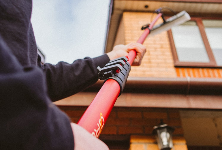 Window Cleaning Warehouse: Custom Tool Kits Finalized in 2 Days