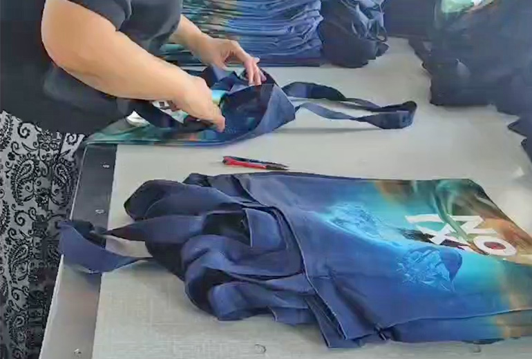Wizardo Custom Canvas Bags, Precise Colors Gain Recognition