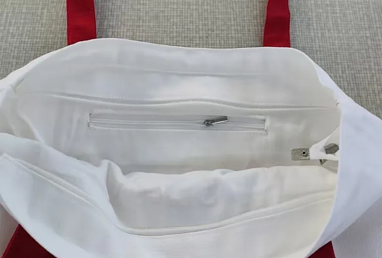 Foshan Longxi Garment: On-time Delivery of Custom Canvas Bags
