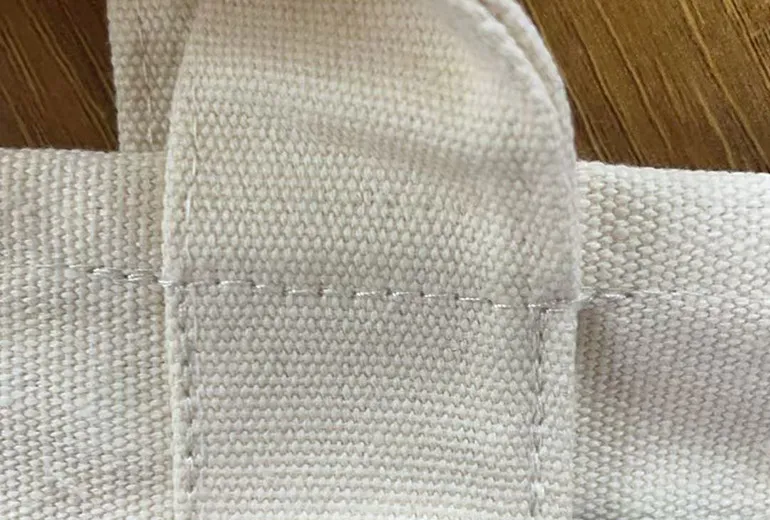 Khua Kling – Pak Sod: Precision Craftsmanship in Custom Canvas Bags