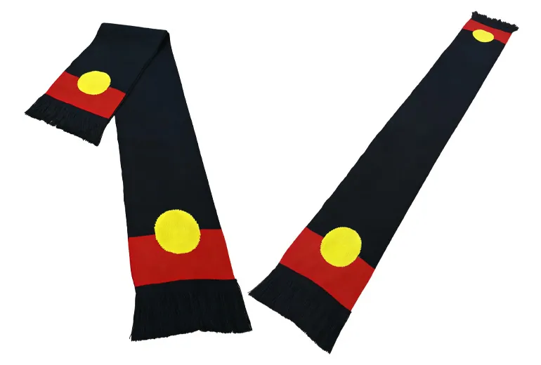 Gahumi: Custom Fan Scarves OEM 500 Units in 13 Days for Kate Corrigan