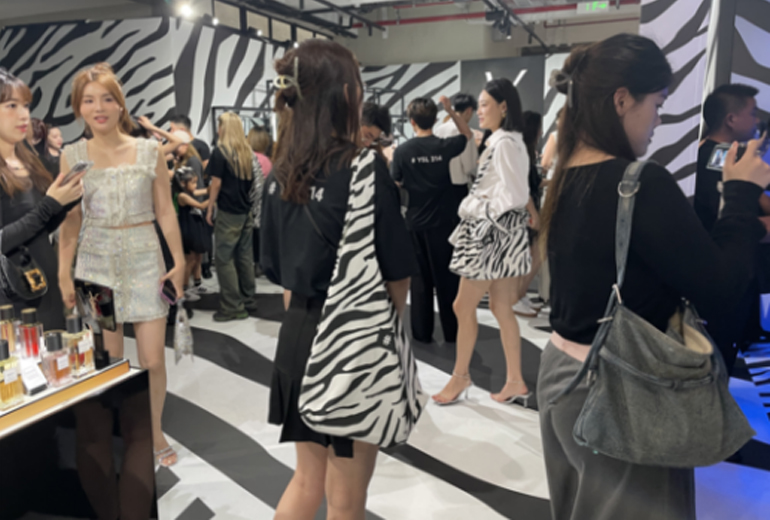 YSL Canvas Tote Bag: 50,000 Customized Units Delivered for Points Redemption Gifts