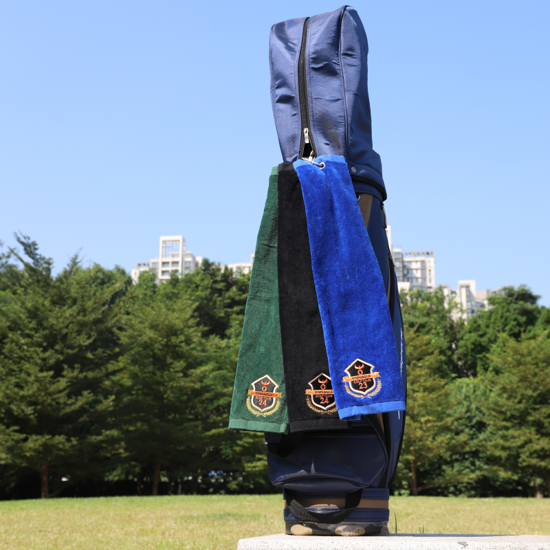 Outdoor golf towel