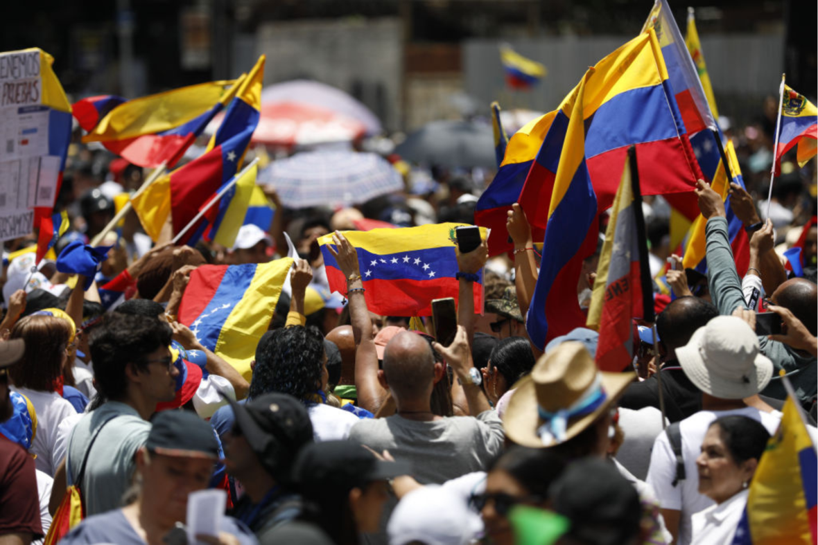 Gahumi Provides Custom T-shirts and Hats for Venezuelan Election