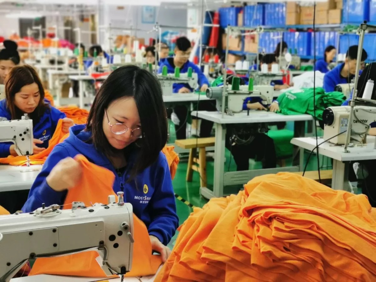 From Bulk Discounts to Agile Small-Batch Production How Gahumi’s Digital Manufacturing Model Cuts Lead Times by 50%